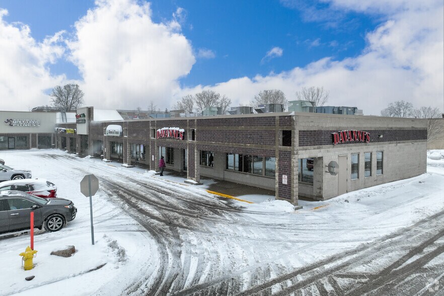 More Photos Of 3673 Lexington Ave N, Arden Hills Storefront For Lease
