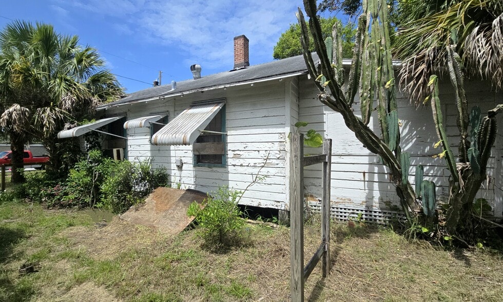 More Photos Of 518 Woodlawn St, Clearwater Land For Sale