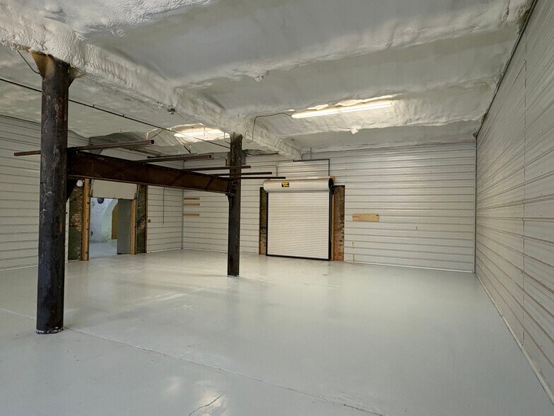 More Photos Of 4201 W 1st St, Duluth Warehouse For Sale