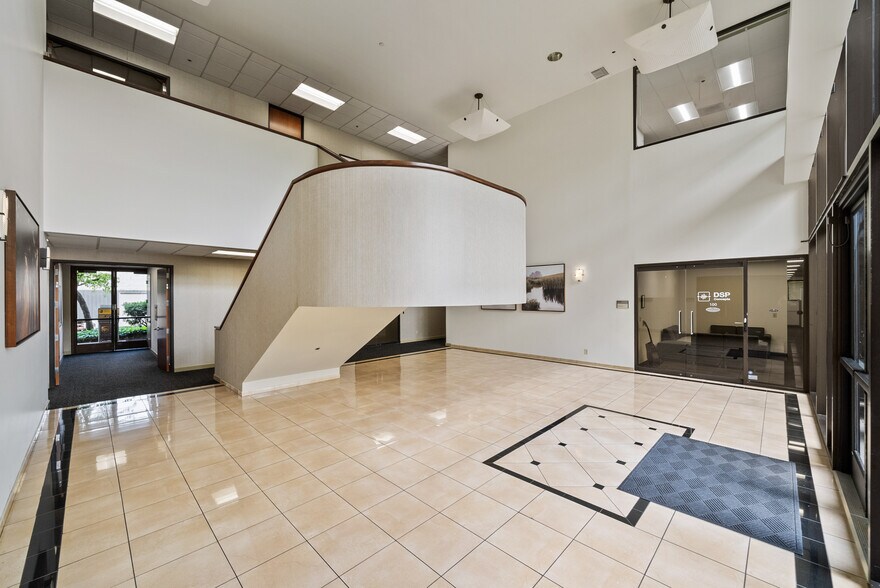 More Photos Of 3235 Kifer Rd, Santa Clara Office For Lease