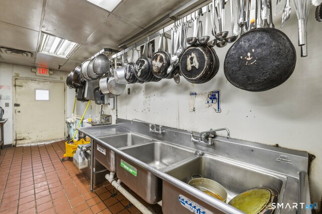 More Photos Of 10 Wakelee Rd, Wolcott Office For Sale