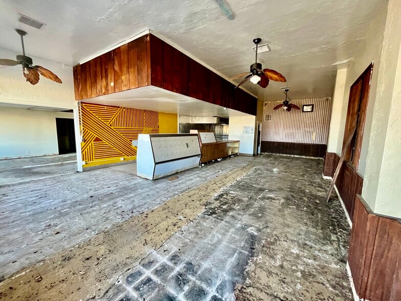 More Photos Of 1524-1526 Solano Ave, Vallejo Storefront For Sale