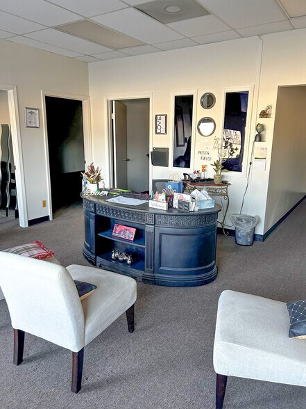 More Photos Of 750 S Cherokee St, Catoosa Unknown For Lease