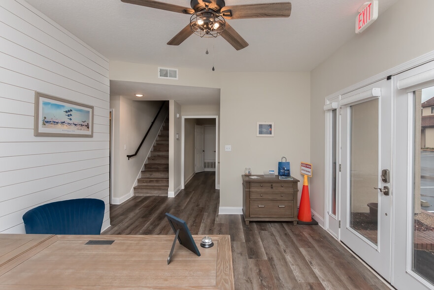 More Photos Of 77-87 Bay Bridge Dr, Gulf Breeze Office For Sale