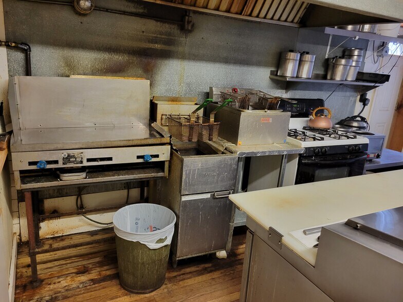 More Photos Of 8955 Swamp Rd, Waterville Restaurant For Sale