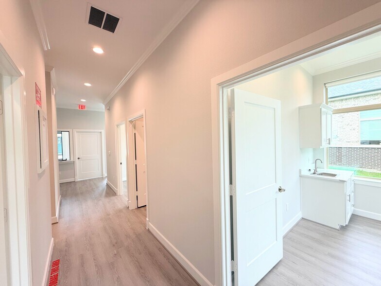 More Photos Of 2120 Prairie Dr, Prosper Medical For Sale