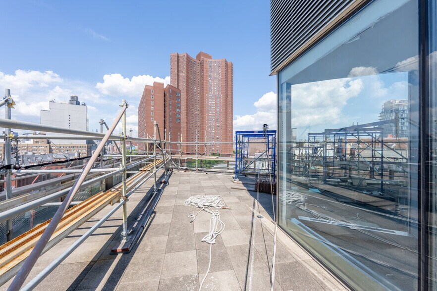 More Photos Of 17 Chatham Sq, New York Loft Creative Space For Lease