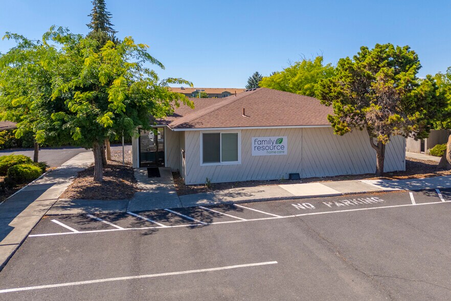 More Photos Of 830 Sharon Ave E, Moses Lake Office For Sale