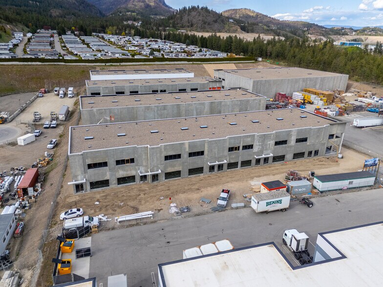 More Photos Of 2648 W Kelowna Rd, West Kelowna Showroom For Sale