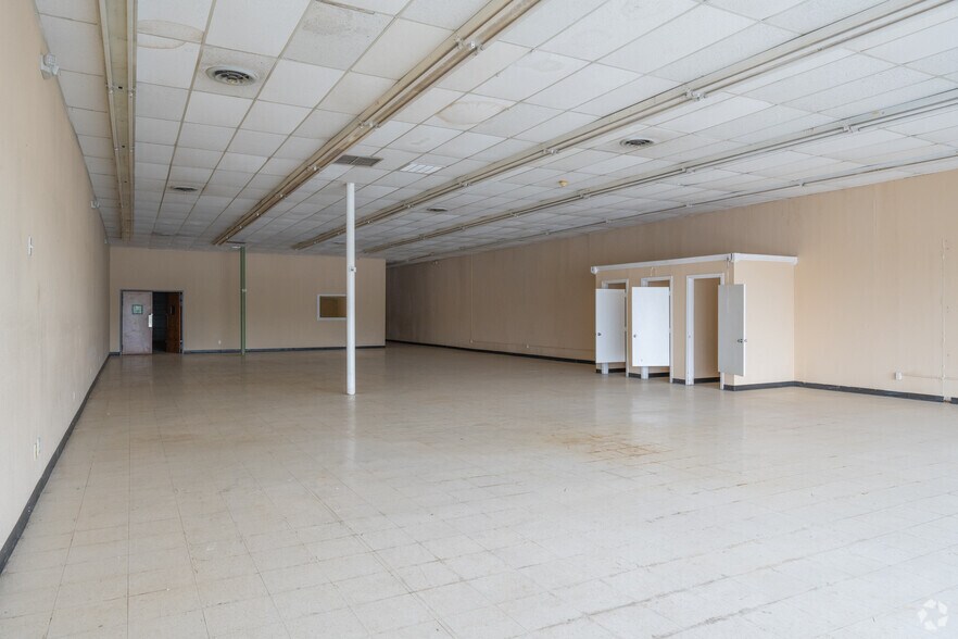 More Photos Of 8101-8155 Camp Bowie West Blvd, Fort Worth General Retail For Lease