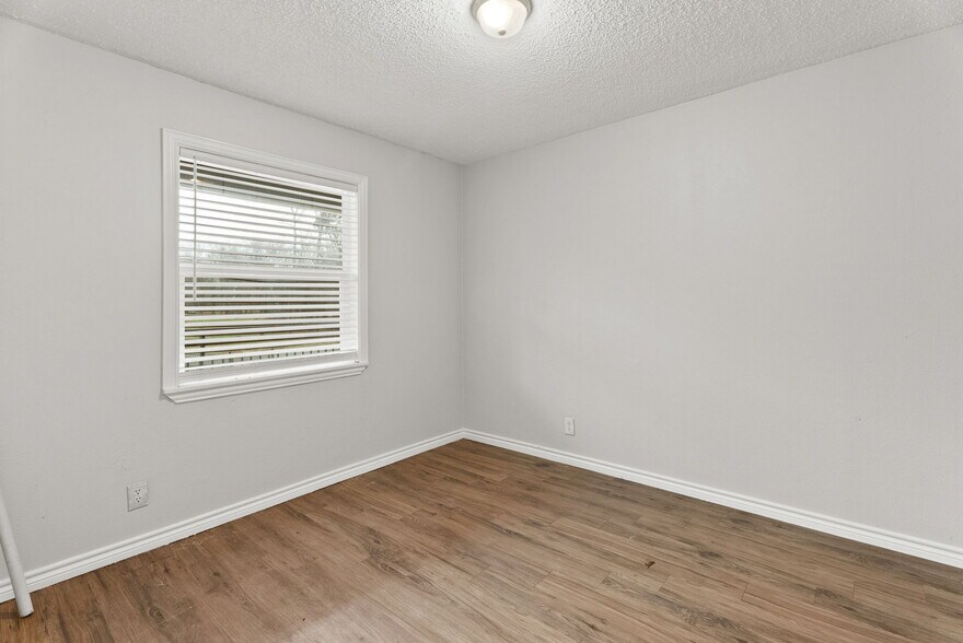More Photos Of 429 Johnson St, Longview Apartments For Sale