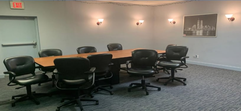 More Photos Of 85 Schmitt Blvd, Farmingdale Warehouse For Lease