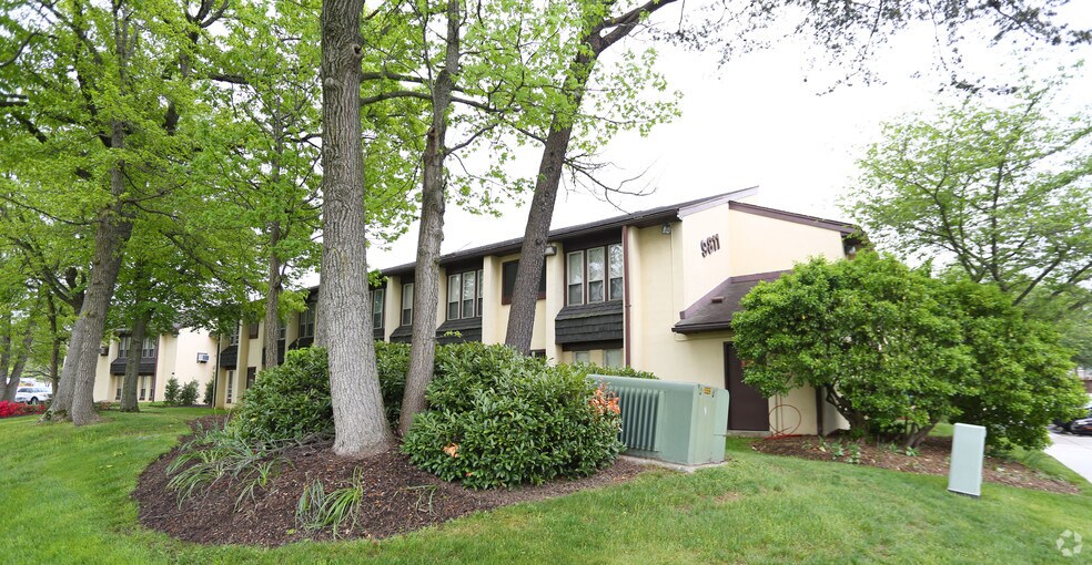 More Photos Of 9811 Mallard Dr, Laurel Medical For Lease