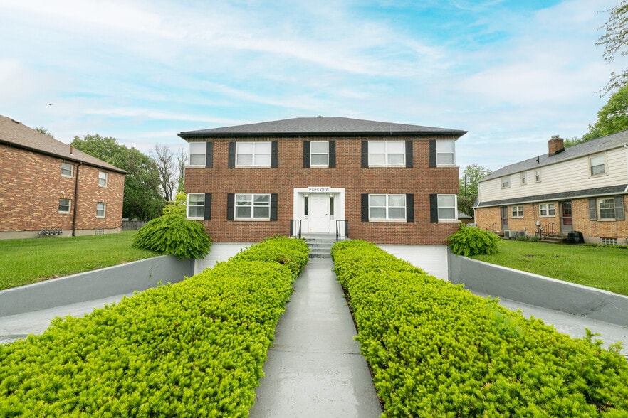 More Photos Of 349 Orchard Dr, Oakwood Apartments For Sale