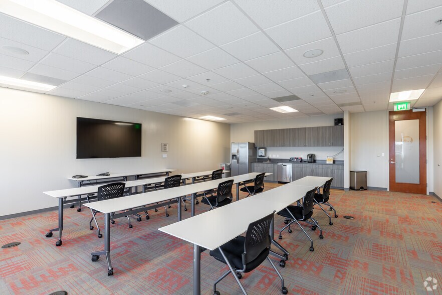 More Photos Of 10375 Park Meadows Dr, Lone Tree Office For Lease