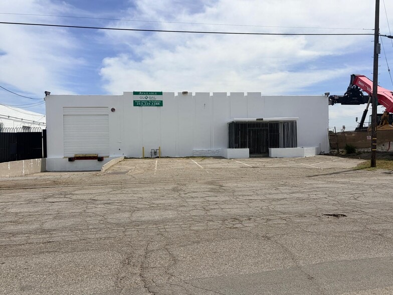 More Photos Of 11010-11020 Santa Fe Ave, Lynwood Warehouse For Lease