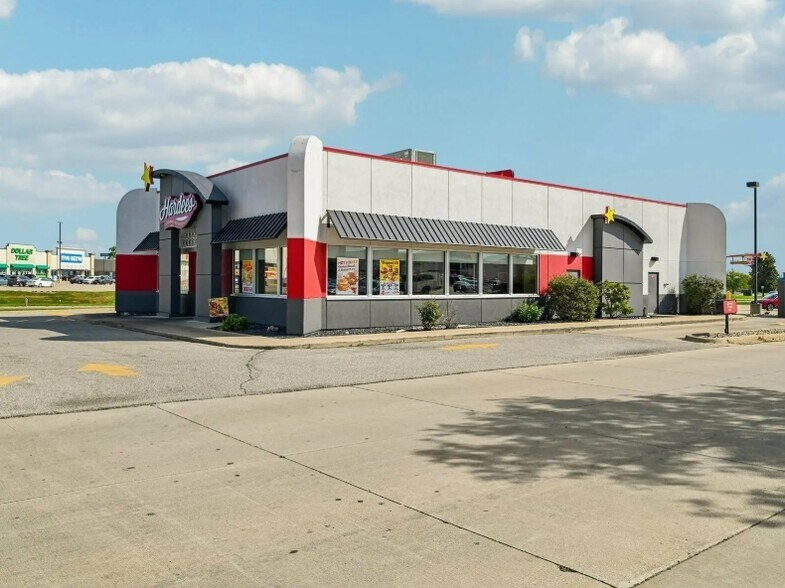 More Photos Of 1410 Flammang Dr, Waterloo Fast Food For Sale