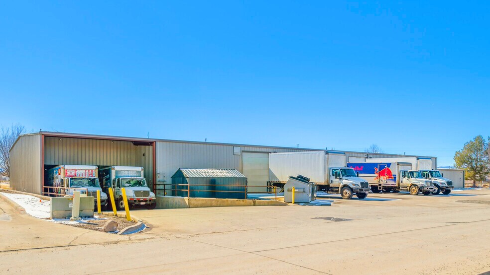 More Photos Of 400 Kristen Ct, Montrose Showroom For Lease