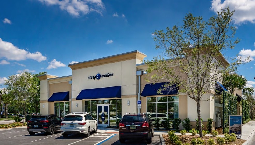 More Photos Of 4702-4706 Millenia Plaza Way, Orlando Freestanding For Lease