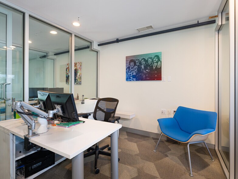 More Photos Of 215-237 California St, El Segundo Loft Creative Space For Lease