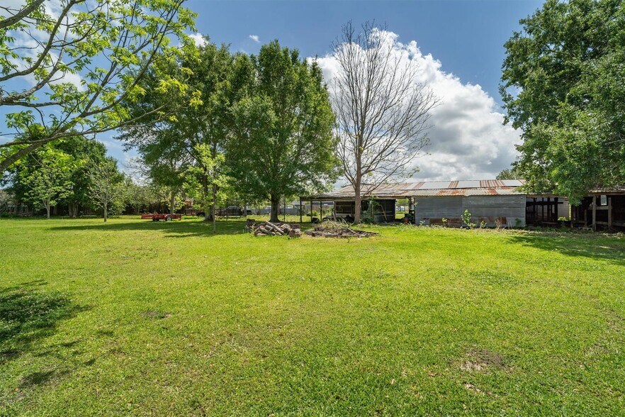 More Photos Of 7833 Almeda Genoa Rd, Houston Land For Sale