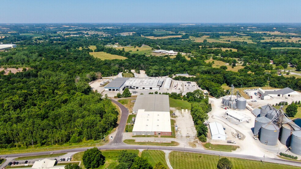 More Photos Of 1615 Radio Hill Rd, Boonville Warehouse For Lease