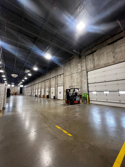 More Photos Of 2845 Wingate St, West Bend Distribution For Sale