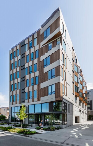 More Photos Of 3046 17th Ave W, Seattle Apartments For Lease