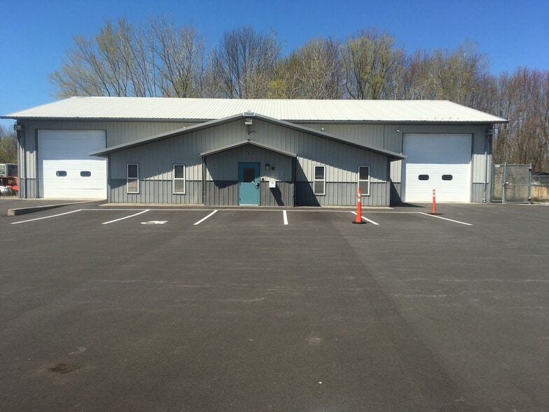 More Photos Of 6263 Taft Rd, Syracuse Warehouse For Lease