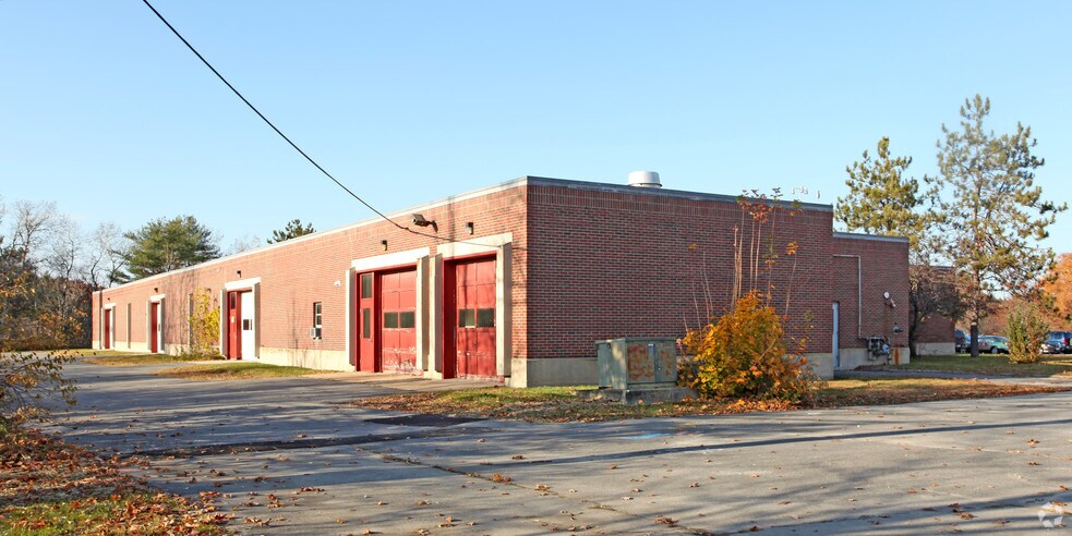 Primary Photo Of 1 Davis Farm Rd, Portland Office For Lease