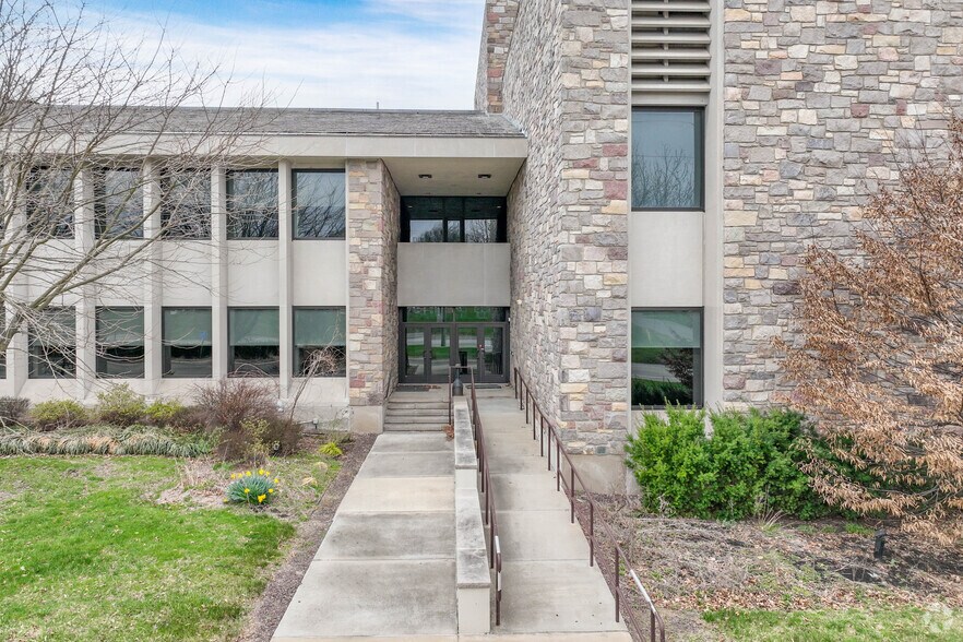 More Photos Of 2501 Wilmington Rd, New Castle Office For Sale