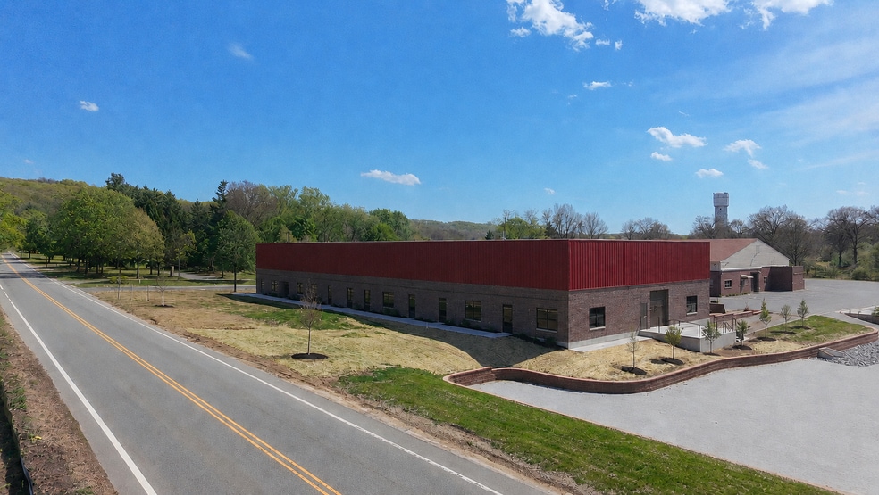 More Photos Of 1574 Sussex Tpke, Randolph Warehouse For Lease