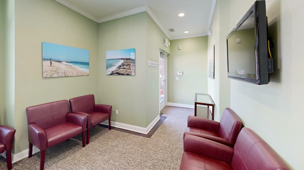 More Photos Of 447 Naubuc Ave, Glastonbury Office For Sale