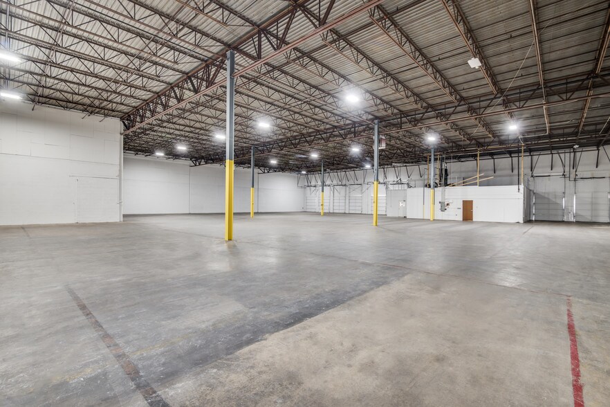 More Photos Of 5145 Norwood Rd, Dallas Industrial For Sale