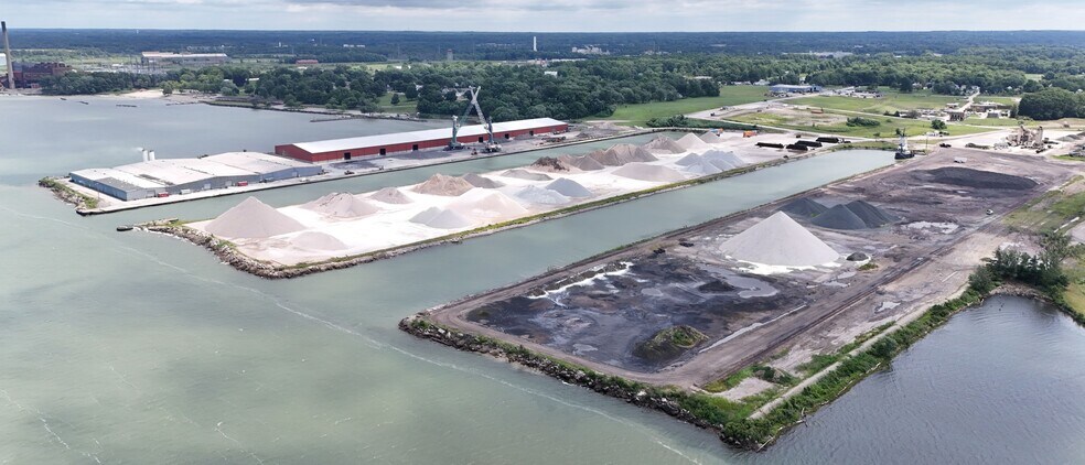 More Photos Of 1149 E 5th St, Ashtabula Land For Lease