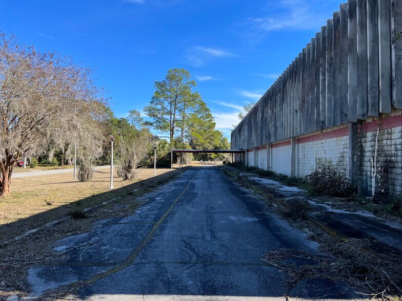 More Photos Of 407 E Ash St, Perry Medical For Sale