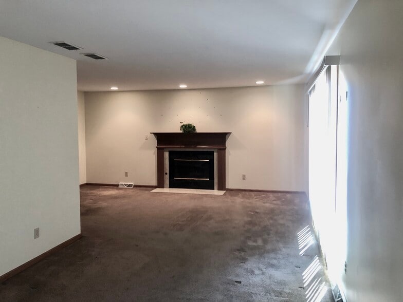 More Photos Of 5920 Waite St, Merrillville Religious Facility For Sale