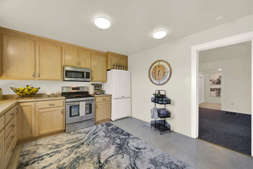 More Photos Of 8560 Holmes Ln, Winters Specialty For Sale