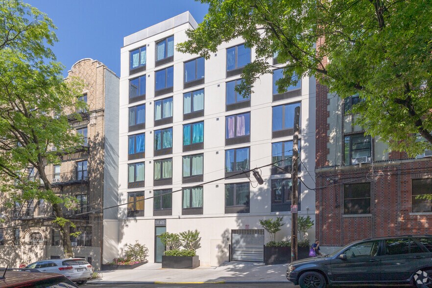 Primary Photo Of 959 Anderson Ave, Bronx Apartments For Sale