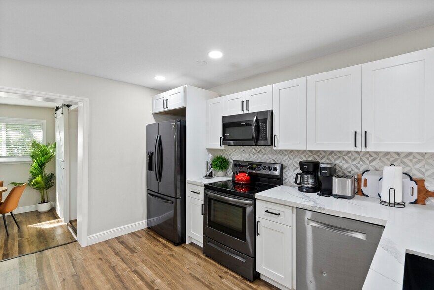 More Photos Of 2456 SW Hideaway Ln, Stuart Apartments For Sale