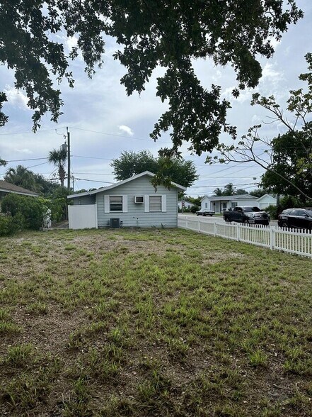 More Photos Of 312 12th Ave N, Lake Worth Beach Land For Sale