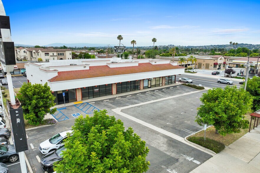 More Photos Of 1951 W La Habra Blvd, La Habra Freestanding For Lease