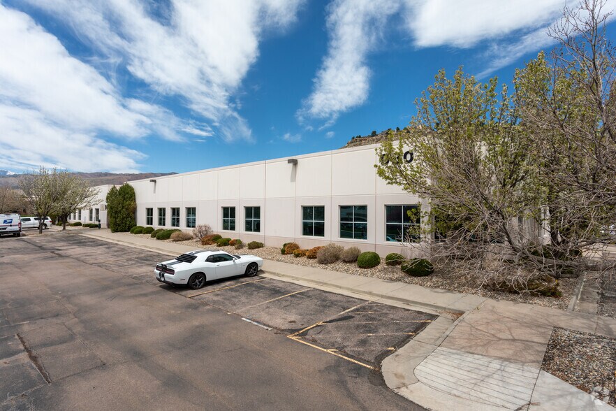 More Photos Of 980 Elkton Dr, Colorado Springs Flex For Lease