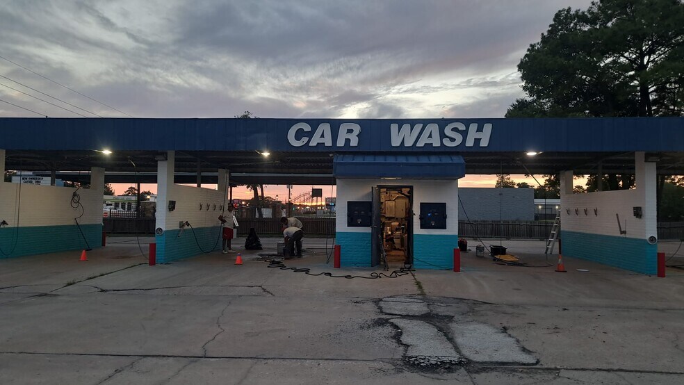 More Photos Of 5803 FM 1960 Rd E, Humble Freestanding For Sale