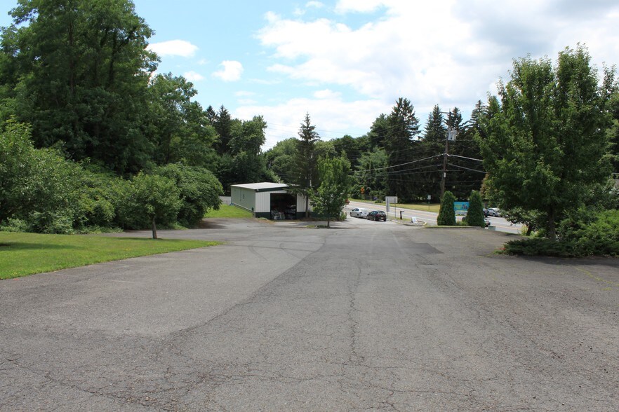 More Photos Of 609 Route 208, Gardiner General Retail For Sale