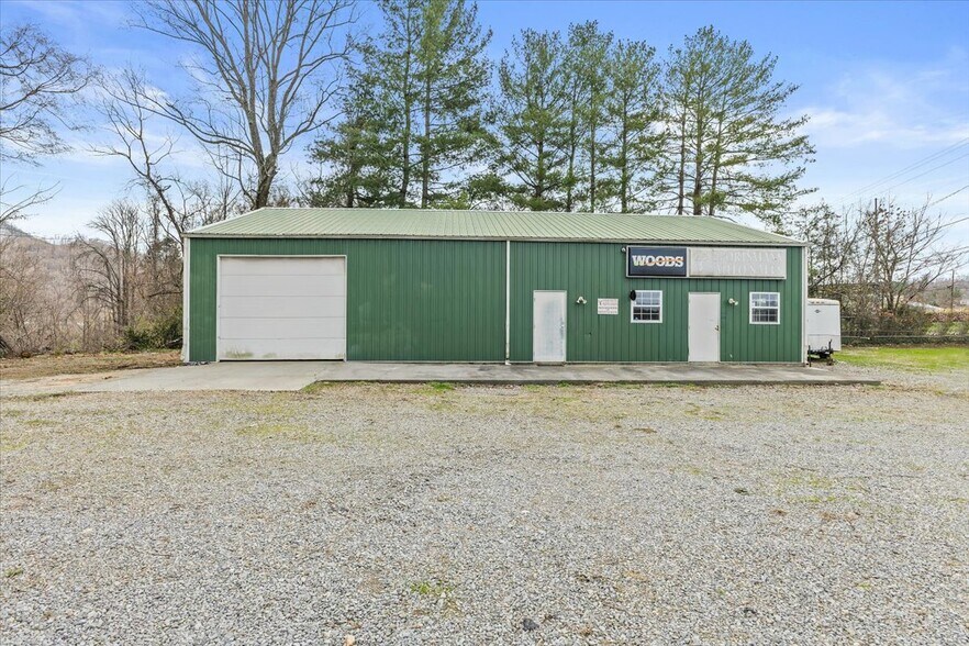 More Photos Of 3861 Highway 19 E, Elizabethton Office For Sale