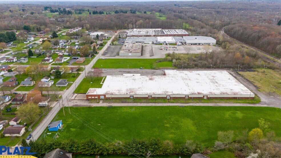 More Photos Of 400 Myron St, Youngstown Manufacturing For Lease
