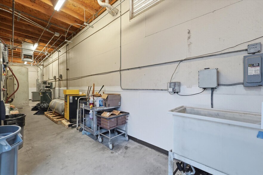 More Photos Of 615 W Ray Rd, Gilbert Carwash For Sale