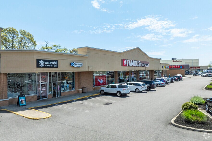 More Photos Of 5500 Sunrise Hwy, Massapequa General Retail For Lease