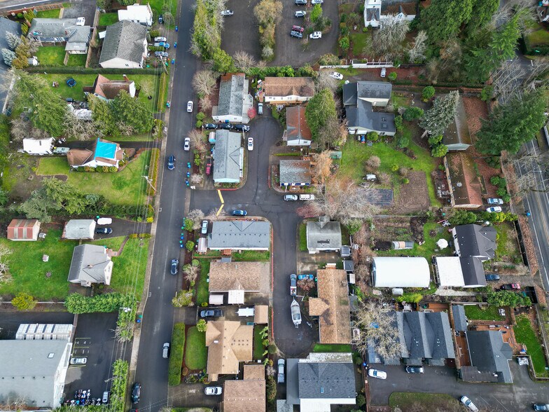 More Photos Of 3016 SE Holly Ave, Milwaukie Manufactured Housing Mobile Home Park For Sale